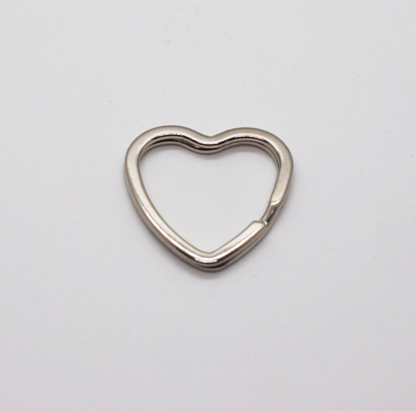 Schlüsselring Herzform silberfarben (1 Stück)